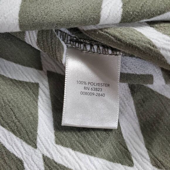 Christopher & Banks Women’s Green White Geometric Sleeveless Blouse Large - Picture 7 of 8